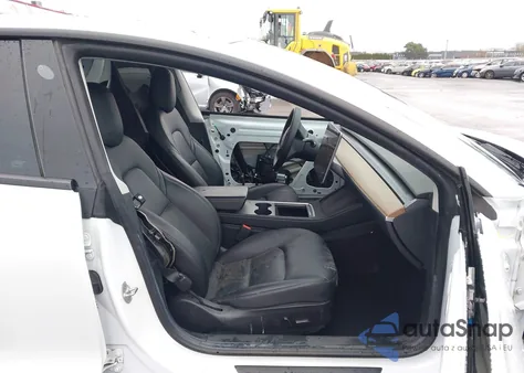 2021 Tesla Model 3 Performance Dual Motor All-Wheel Drive z USA, uszkodzony, nr VIN 5YJ3E1EC8MF087340